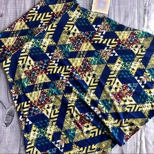 ♦️2/$30 TrIbal Azure LuLaRoe A-line Skirt / Top